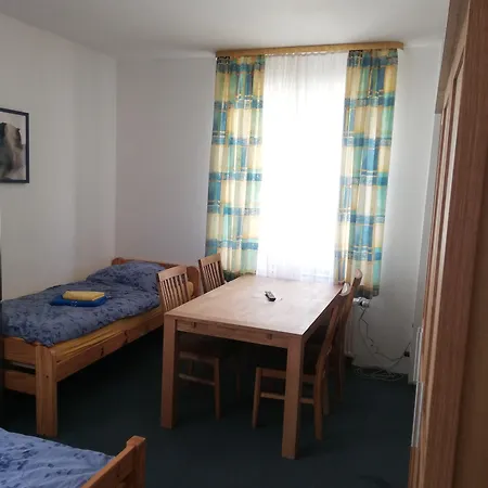 Gaestehaus Heigeleshof 2*